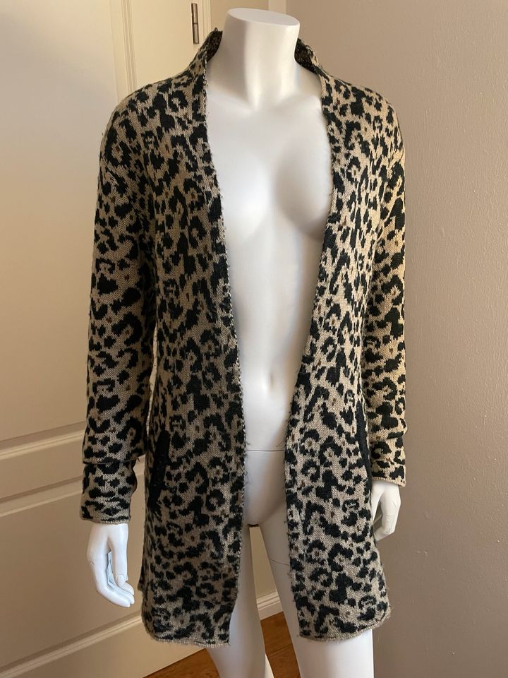 Cardigan Strickjacke Damen Gr. S Leopardenmuster daytrip in  Schleswig-Holstein - Flensburg | eBay Kleinanzeigen ist jetzt Kleinanzeigen