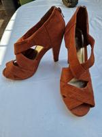 Damen Pumps Gr. 40 5.- Euro plus Versand Nordrhein-Westfalen - Dormagen Vorschau
