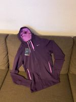 Nike Trainingsjacke Sportjacke Laufjacke Jacke, Größe S Schleswig-Holstein - Neumünster Vorschau