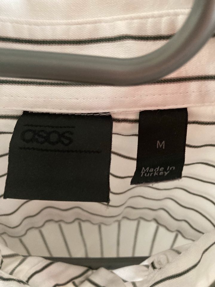 Asos Hemd in Nadelstreifenoptik, Größe M, Sommerhemd in Köln