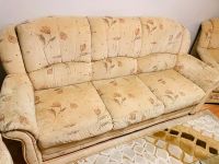 Sofa - Couch - dreiteilig + Hocker Obergiesing-Fasangarten - Obergiesing Vorschau