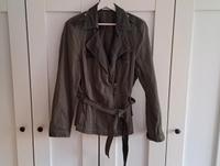 Bonita 46 dünne Jacke olivgrün khaki braun grün Hessen - Bensheim Vorschau