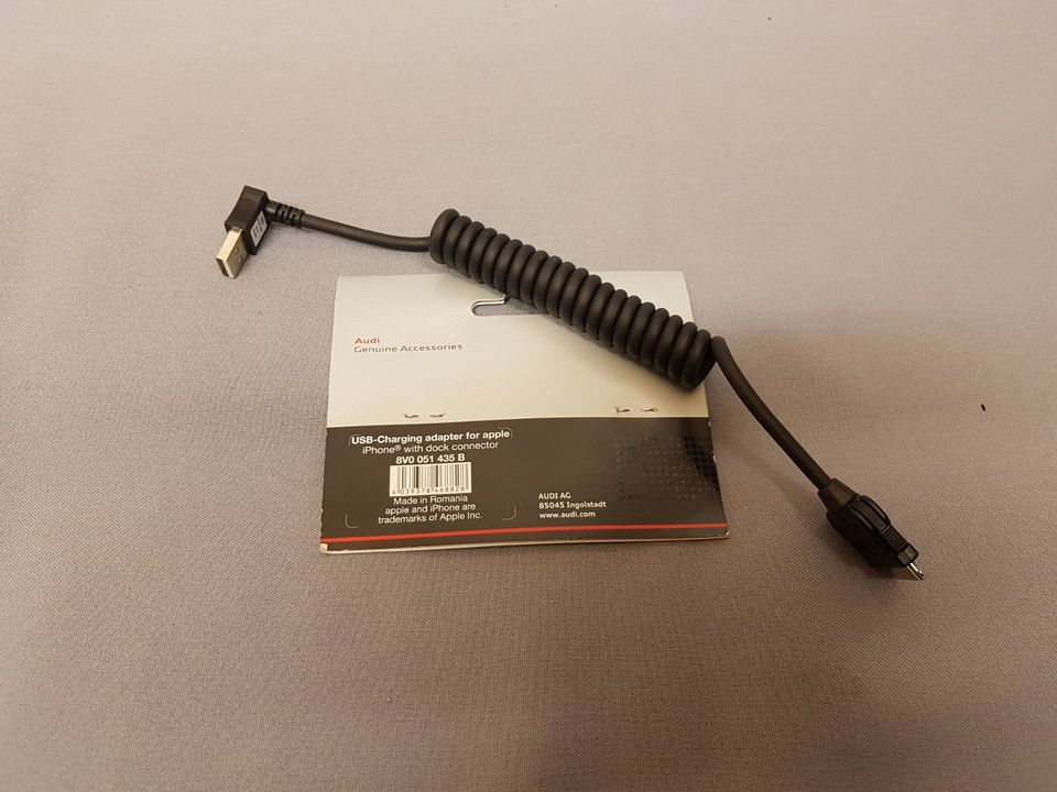 Audi USB-Ladeadapter für Mobiltelefone 8V0051435B NEU in Bedburg-Hau