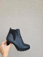 Lederstiefel mit Absatz Obervieland - Habenhausen Vorschau