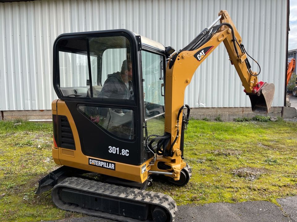 Minibagger Cat 301.8 C,Schnellwechsler in Igersheim