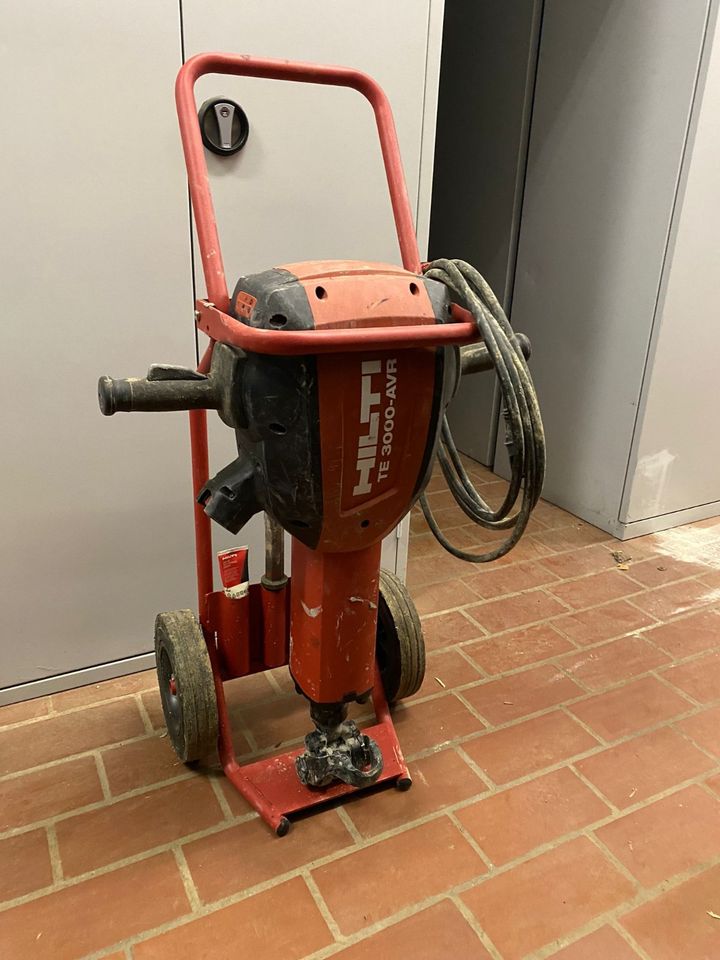 Hilti TE 3000 AVR Abbruchhammer Stemmhammer mieten / leihen in