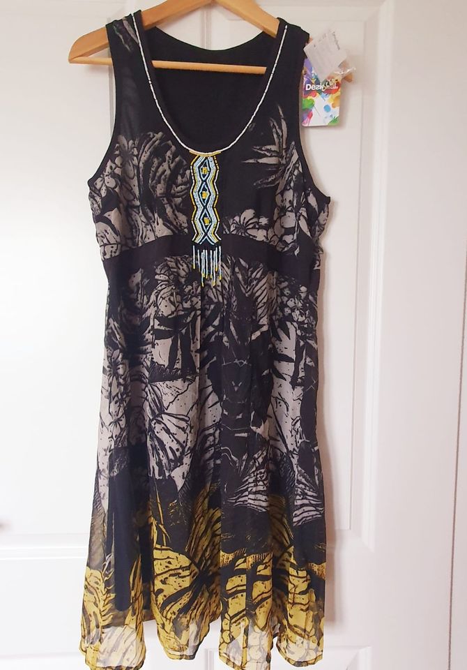 Kleid von DESIGUAL Trägerkleid ärmellos Chiffon Gr. 40 / 42 neu in Minden