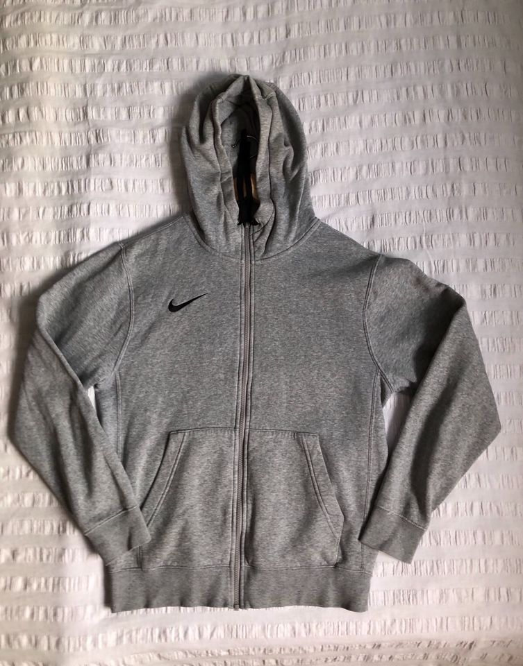 Nike Sweatjacke Größe S in Rostock