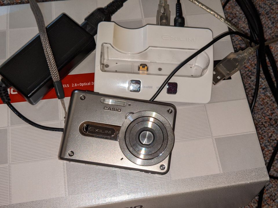 Digitalkamera Casio Exilim EX-S100 in Much