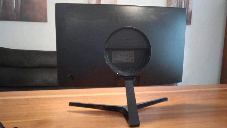 Gebrauchter SAMSUNG C24RG50FZR Monitor 24 zoll 144 HZ curved in Freudenberg