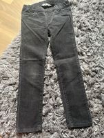 H&M Leggins Jeggins Feincord 116 grau Neuwertig Nordrhein-Westfalen - Rommerskirchen Vorschau