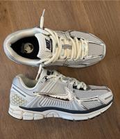 Nike Zoom Vomero 5 Photon Dust (Gr. 42) Nordrhein-Westfalen - Bad Salzuflen Vorschau