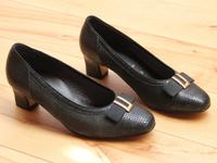 MEDICUS LEDER PUMPS SANDALEN SCHUHE SCHWARZ GRAU 5 H 38/39 NEU! Hessen - Felsberg Vorschau