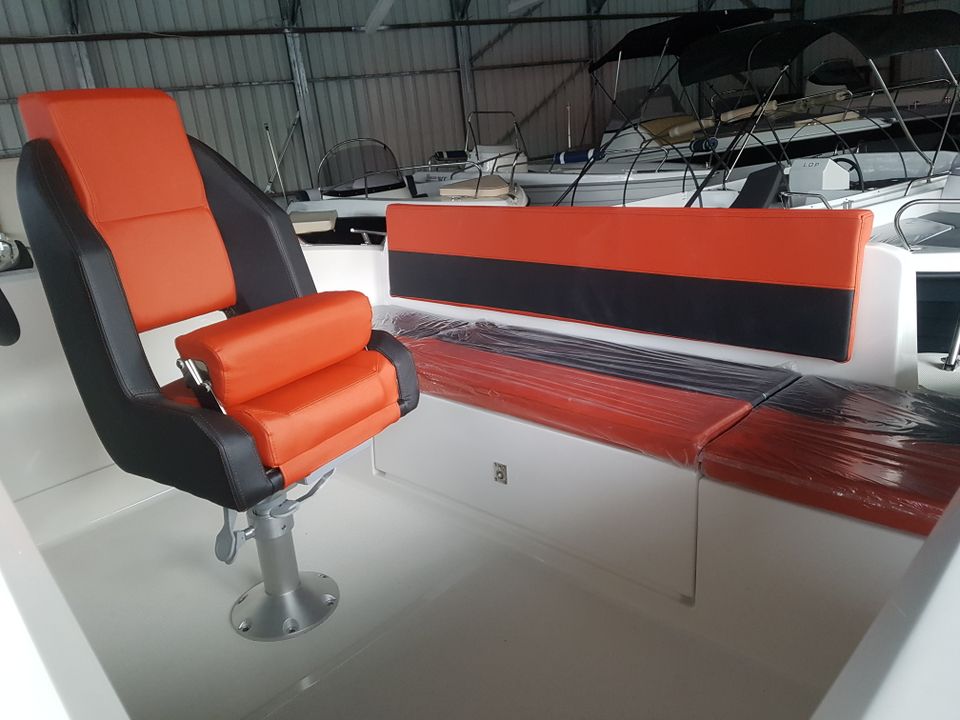 Kajütboot 563 Neuboot Preis mit Extras Sundeckboot versch. Farben in Hohen Neuendorf