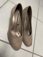 Tamaris Pumps Gr. 37 beige Leder-Optik zum Verkauf Hessen - Elz Vorschau