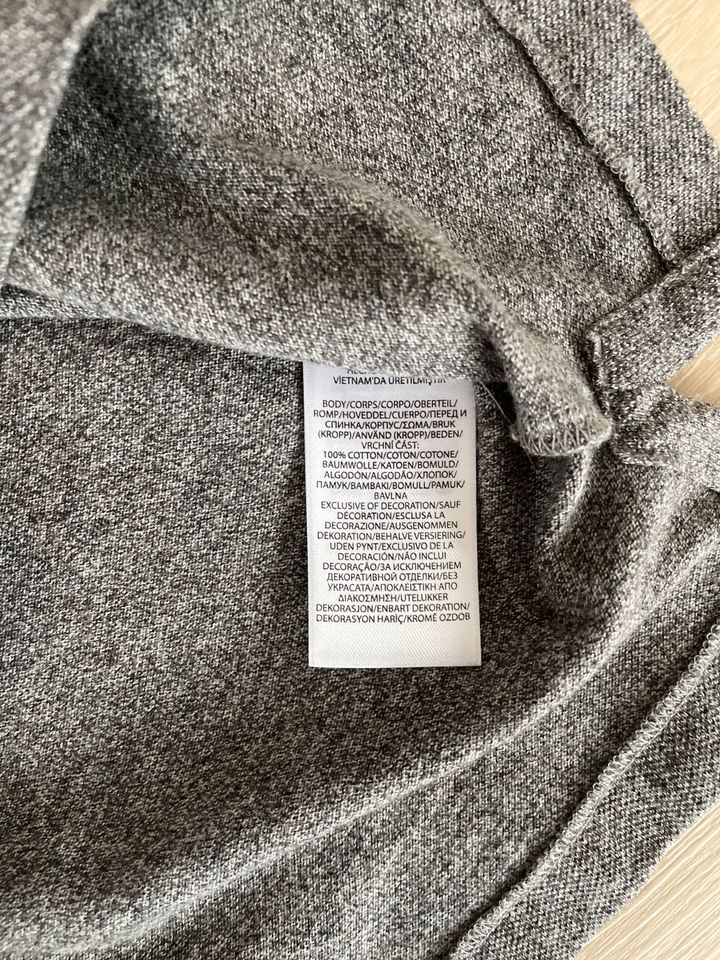 Ralph Lauren Poloshirt, ungetragen in Größe M in Urbach