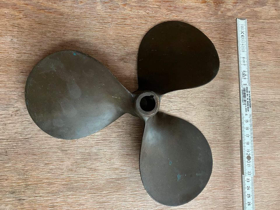 Schiffsschraube Propeller dreiflügelig Bronze in Caputh