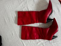 Rote Stiefelette von Mango Kiel - Kiel - Exerzierplatz Vorschau