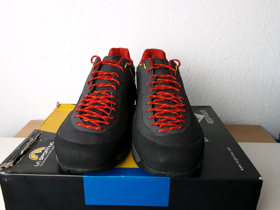 NEU!!!  Gr. 47 La Sportiva TX Guide Schuhe Herren in Überlingen