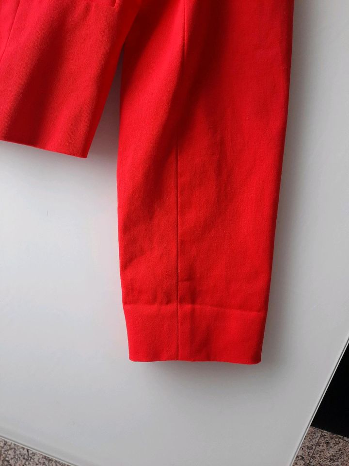 Neu Bonprix Jacke Rot  Größe 38 in Gießen