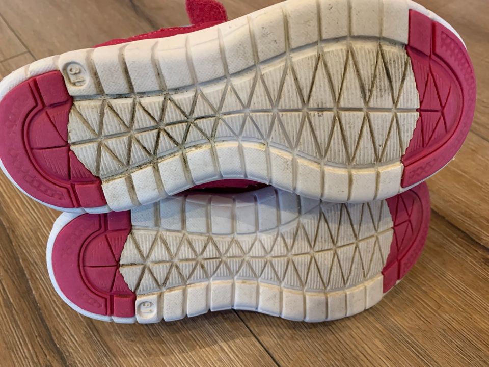 Hallenturnschuhe, pink, 31 in Bad Kötzting