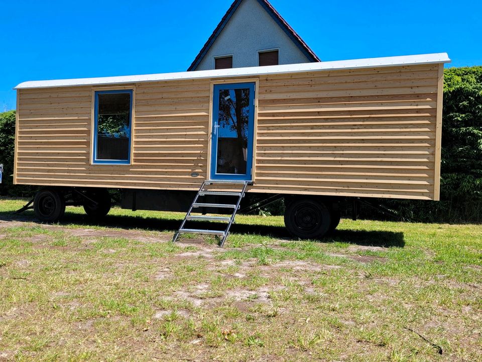 Bauwagen, Tinyhouse, Spielhütte, Wohnwagen in Luckau