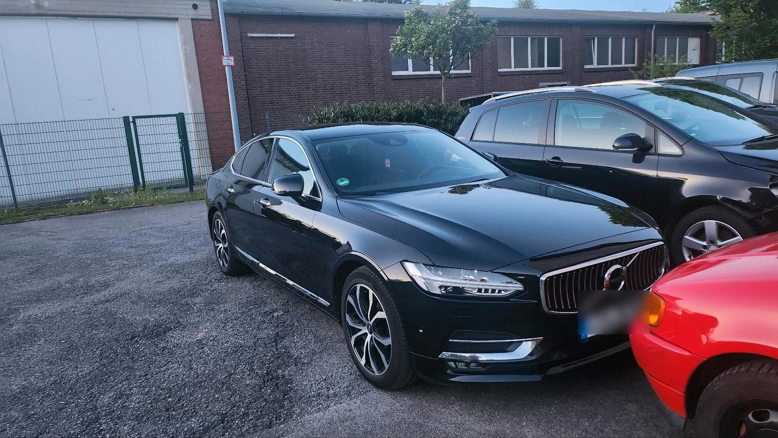 Abbildung des Autos Volvo S90 D5 AWD Inscrip…