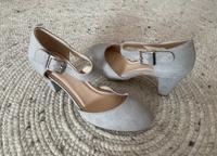 Neue Pumps von Bonprix Gr. 40 grau Niedersachsen - Stuhr Vorschau