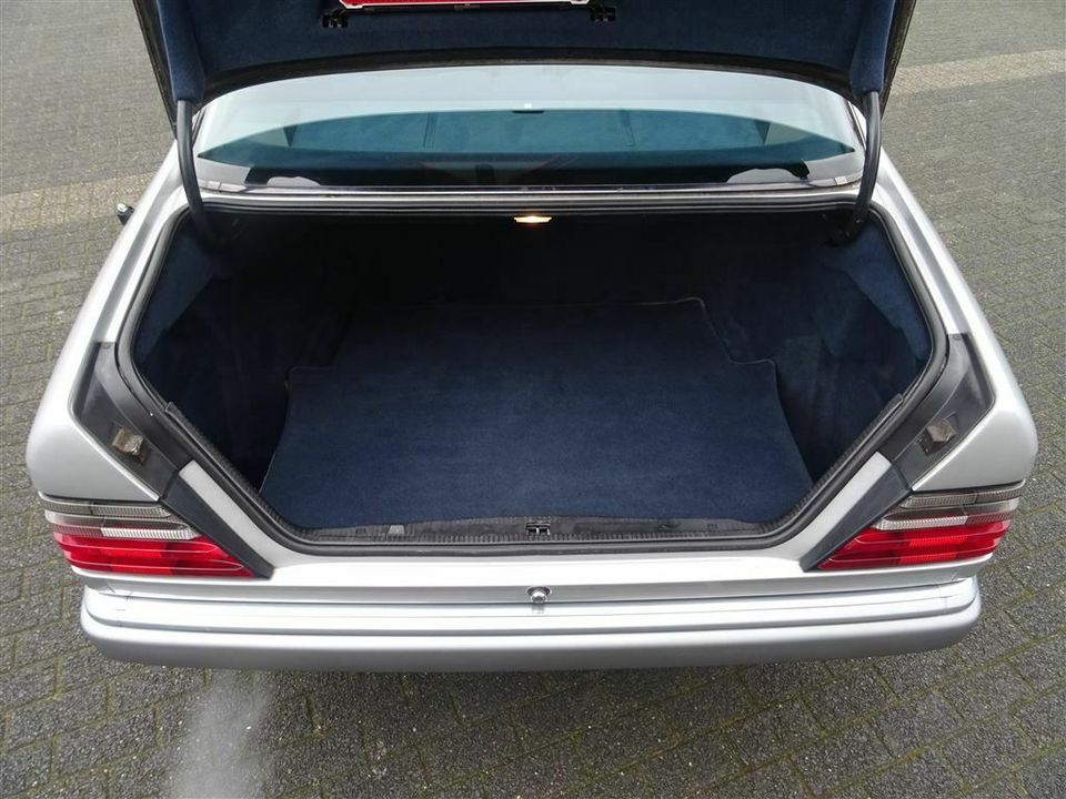 Mercedes-Benz 320 CE 2.Hand KLIMA Deutsches Modell 83TKM TOP in Velten