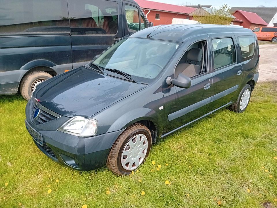 Dacia Logan Kombi 1.6 Benzin Klima fährt, Tüv 7-24 in Klein Gladebrügge