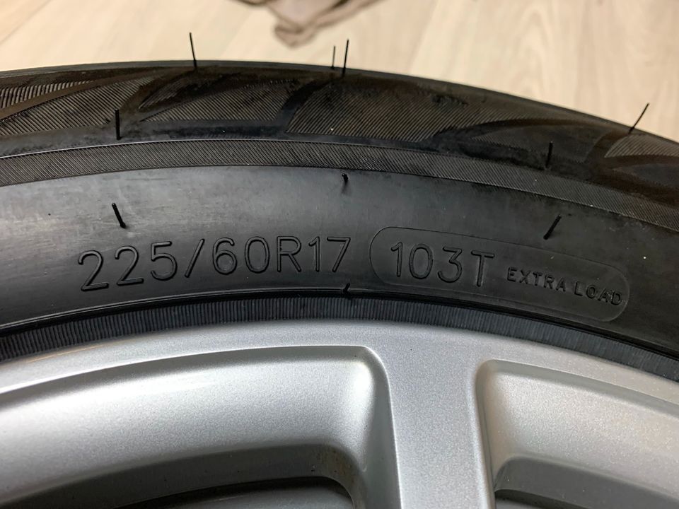 Original Audi A6 4K 225/60 R17 Zoll Winterreifen Felgen 4K0601025 in Burgwedel