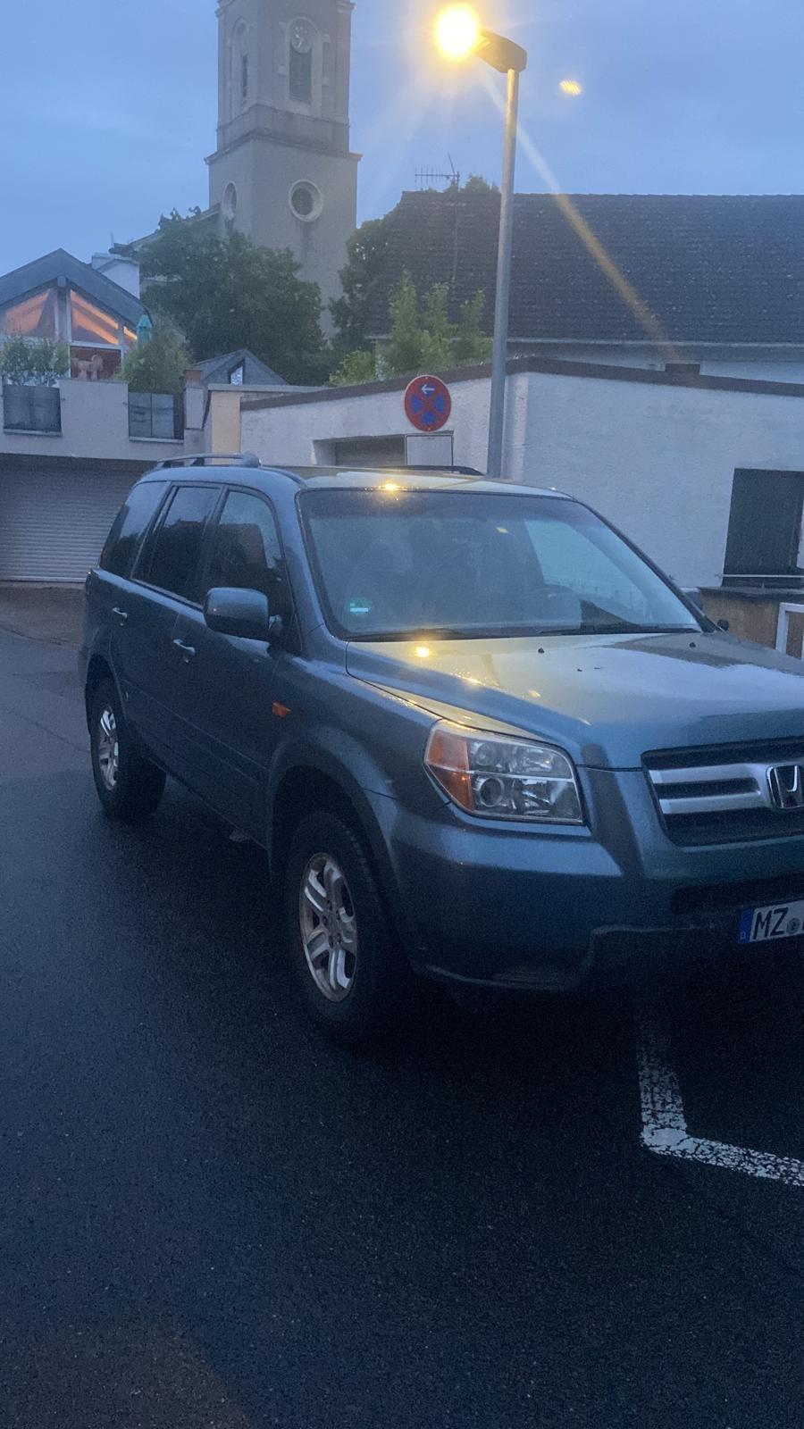Abbildung des Autos Honda Pilot - 8 Sitze