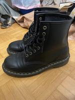 Dr.Martens Schnürstiefel (vegan) München - Hadern Vorschau