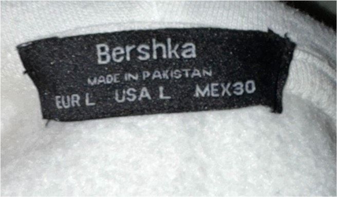 Hoodie in weiß Bershka in Berlin