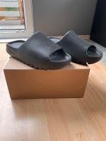 Yeezy Slide in Grau Kreis Pinneberg - Pinneberg Vorschau