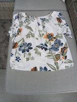 Damen  Bluse Gr.38. neuwertig  Blumen Nordrhein-Westfalen - Eschweiler Vorschau