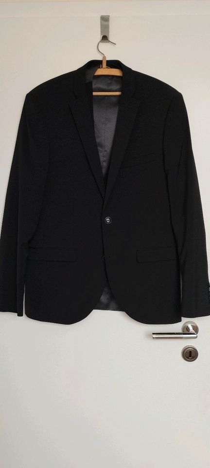Schwarzer Anzug mit Weste Gr.48 slim fit in Kramerhof