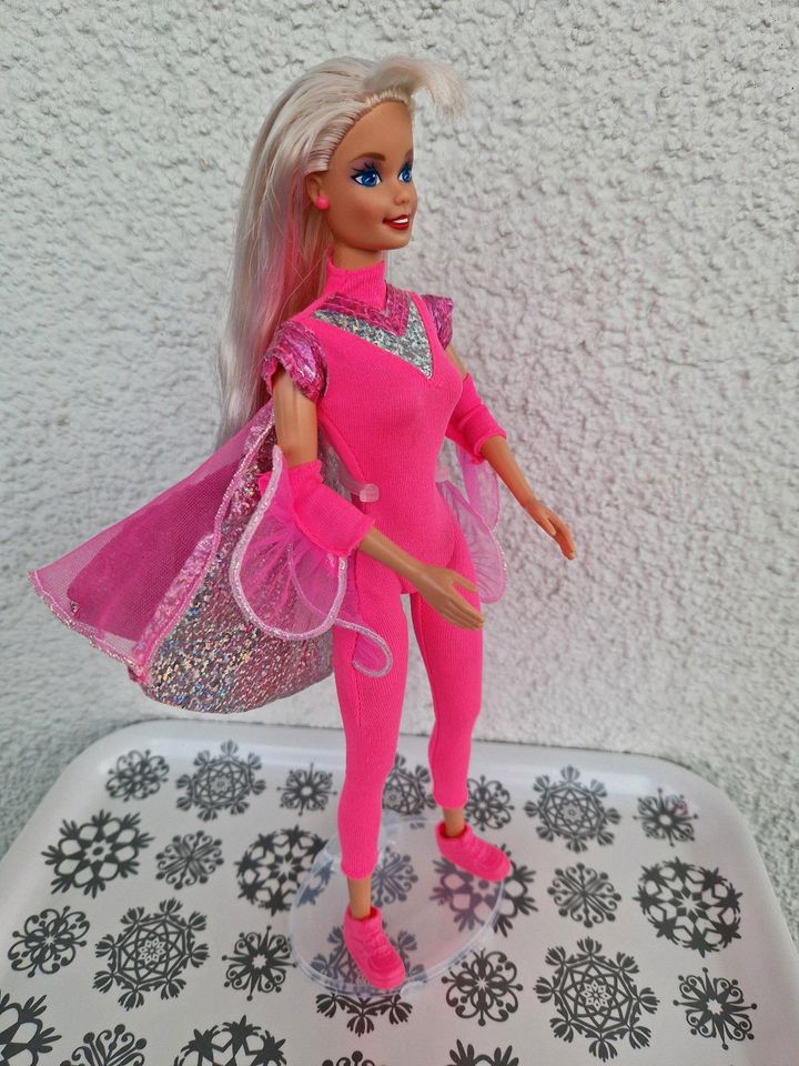 Barbie Flying Hero Galaxie pink bewegliche Gelenke in Potsdam