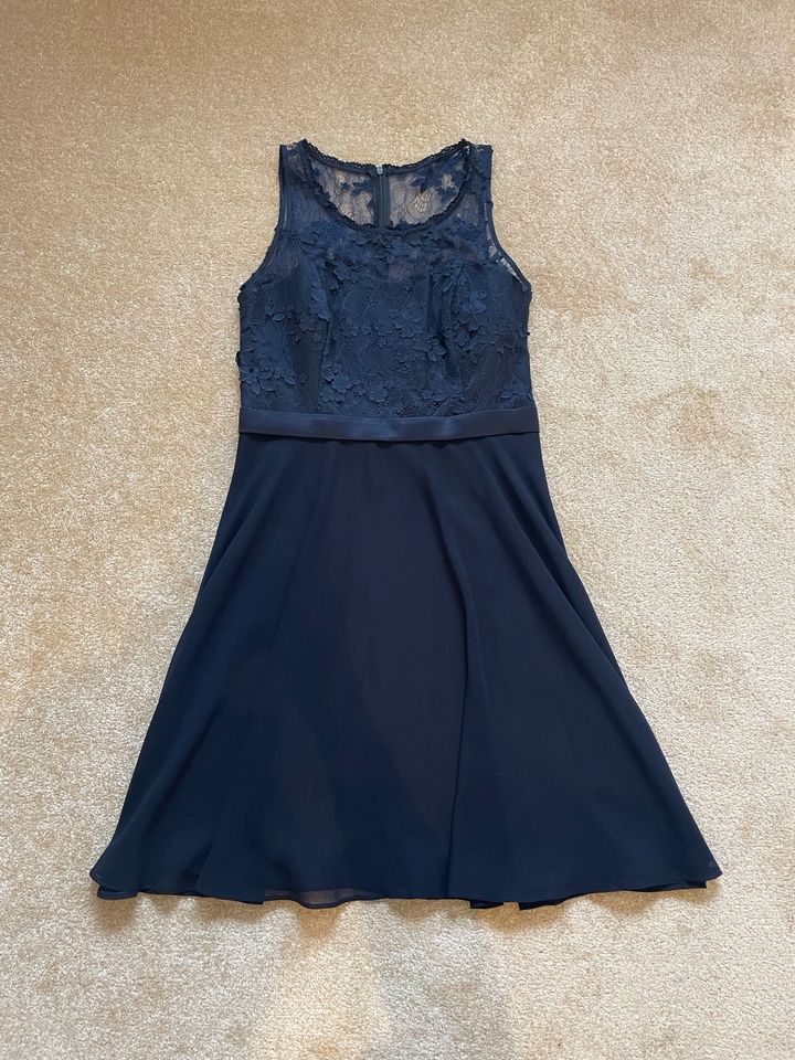 Jugendweihekleid mit Bolero Abendkleid Konfirmationskleid Gr. S in Magdeburg