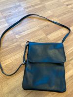 Handtasche schwarz italienisches Leder ca 23 x 18 cm wie neu Nordrhein-Westfalen - Gütersloh Vorschau