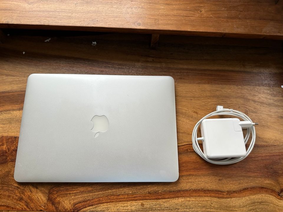 MacBook Air, 13 Zoll, Anfang 2015, 4BG in Düsseldorf