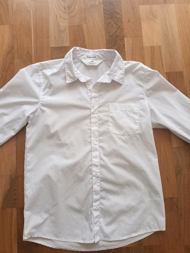 Weißes festliches Jungen-Hemd, bügelfrei v. H&M, Gr. 152 in Köln