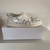 CALVIN KLEIN Sneaker Gr. 40 mit Ersatzschnürsenkel Schuhe Saarland - Losheim am See Vorschau