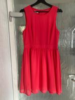 Only Kleid Cocktailkleid - rot Gr.38 Chiffon gefüttert - wie neu Hessen - Ober-Mörlen Vorschau