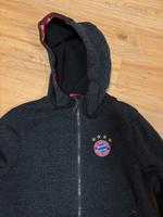 FC Bayern München / Weste mit Kapuze Bayern - Regen Vorschau