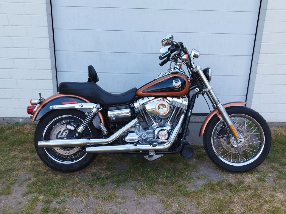 Harley-Davidson DYNA SUPER GLIDE!!! SONDERMDELL!!! in Ellingstedt