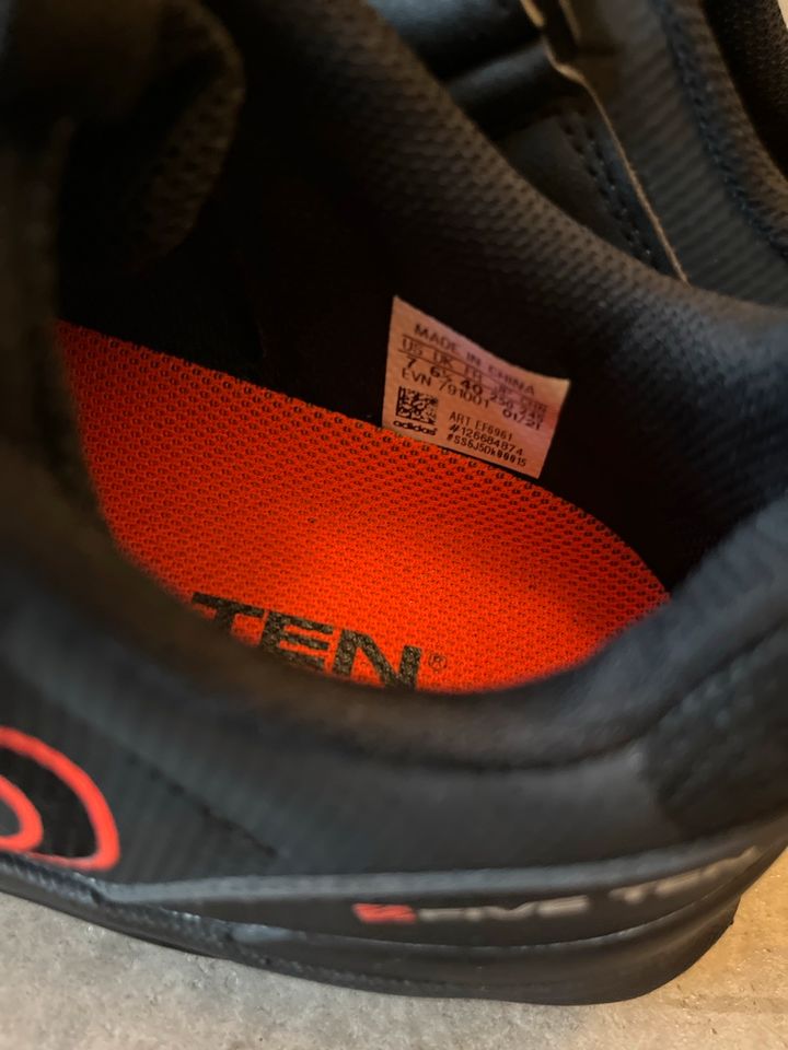 Five Ten Adidas Schuhe Neu in Georgenthal