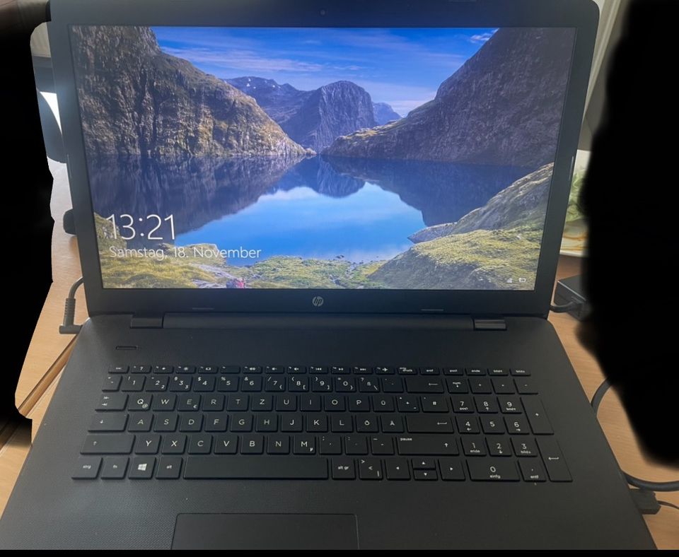 HP Laptop 17-ak0xx  zu verkaufen in Bad Sülze