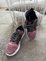 Tamaris Sneaker Turnschuhe Gr. 39 schwarz pink Bayern - Memmingen Vorschau