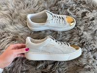 Puma Sneaker in beige mit goldener Kappe Saarland - Homburg Vorschau